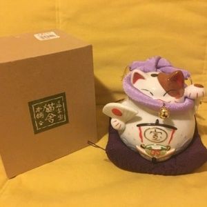 New in box Lucky Cat Piggy bank 6 inches